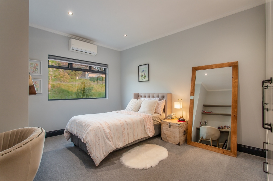 4 Bedroom Property for Sale in Franschhoek Western Cape